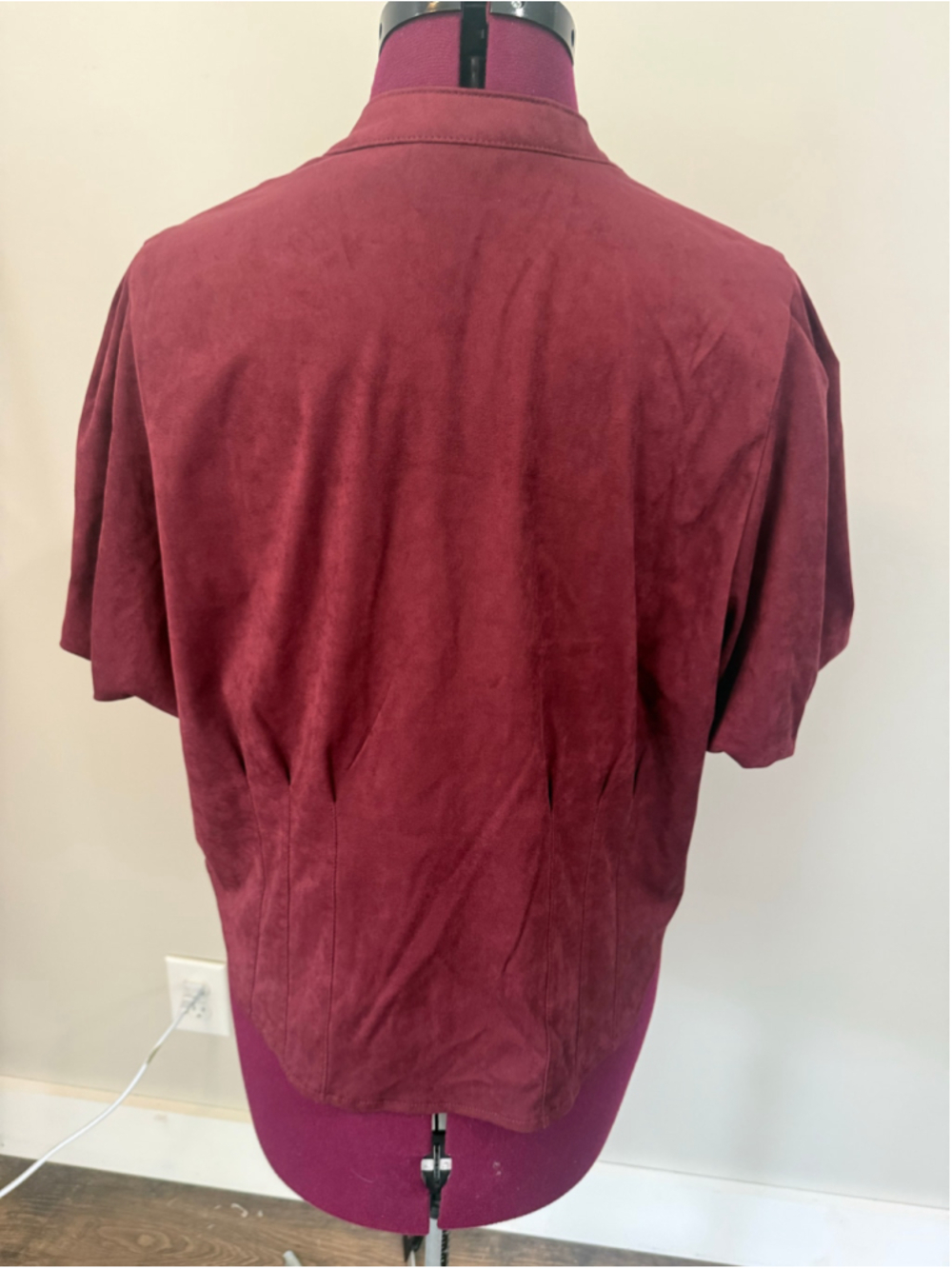 Women's Bagatelle Burgundy Suede Blouse Size XL - Picture 4 of 5